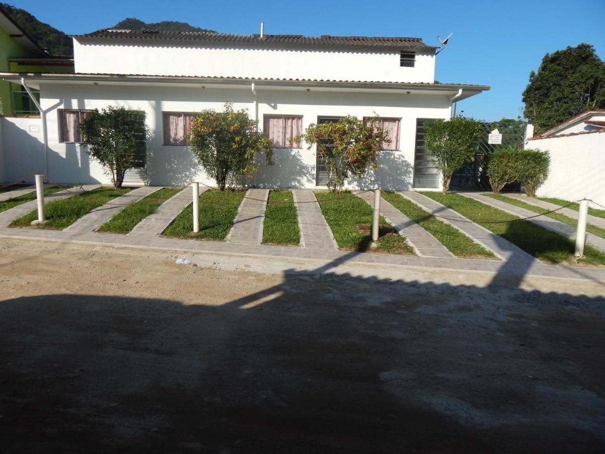 Vila De Ville Chales Ubatuba Exteriér fotografie